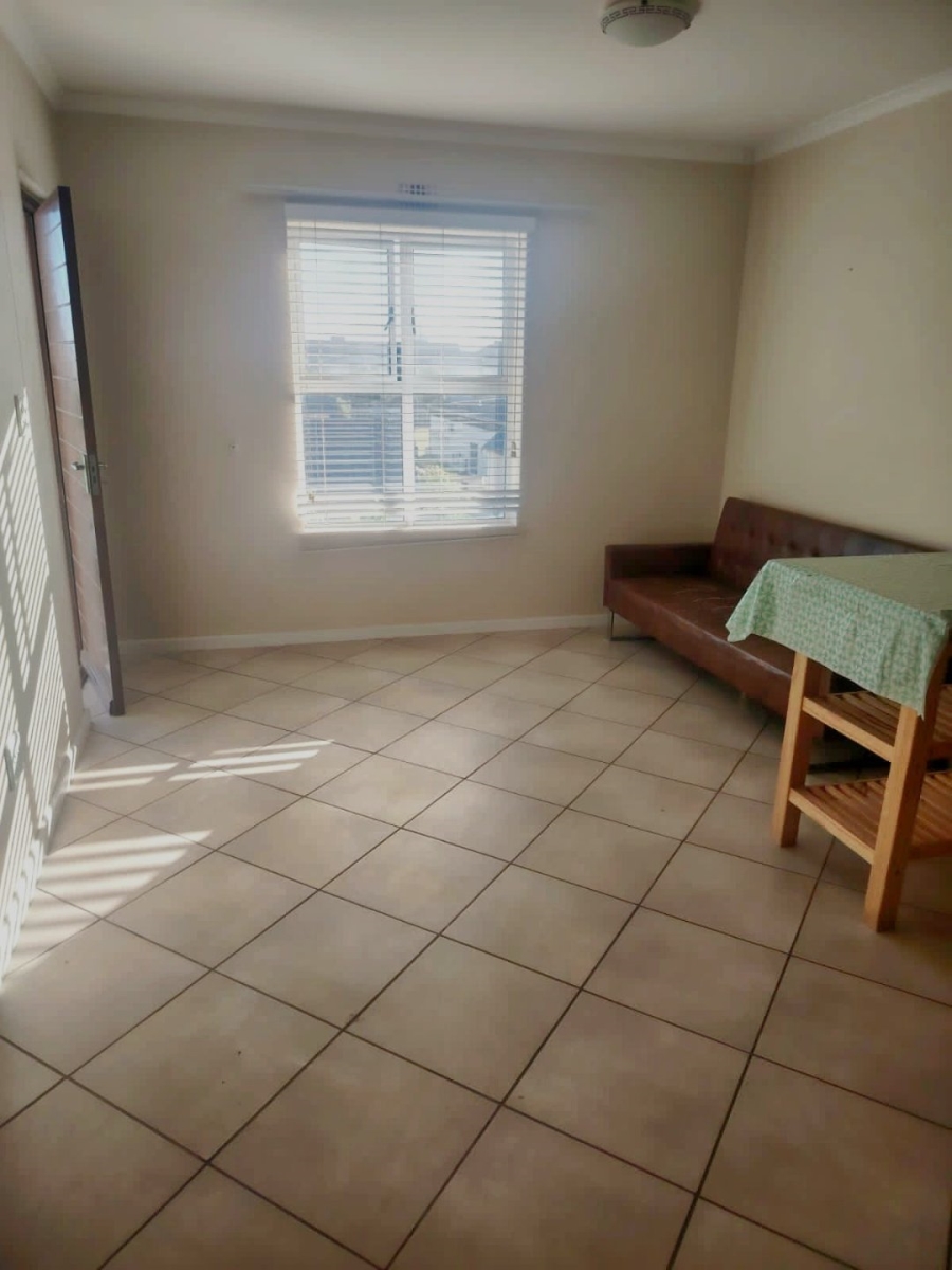 To Let 2 Bedroom Property for Rent in Buh Rein Estate Western Cape